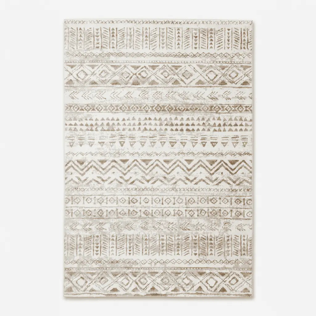 Tapis berbère écru décoré de bandes horizontales et de motifs berbères traditionnels.